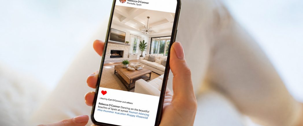 スマートフォンでInstagramの投稿を確認する様子